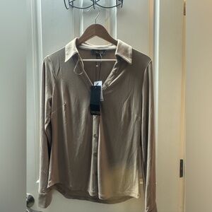 Truth Tan Long Sleeve Button Up Shirt Women’s Size M NWT